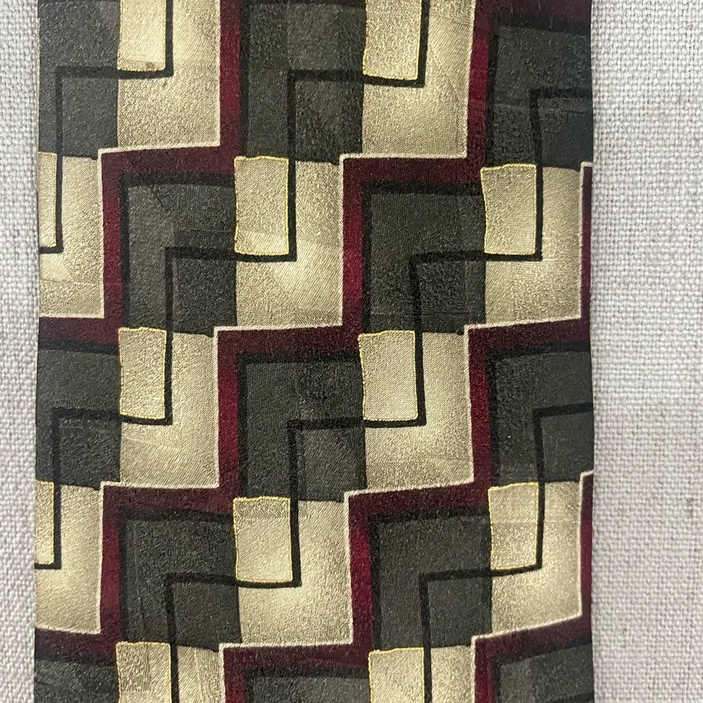 Ziggurat Men’s Tie‎